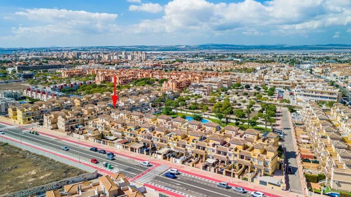 Image No.41-3 Bed Townhouse for sale