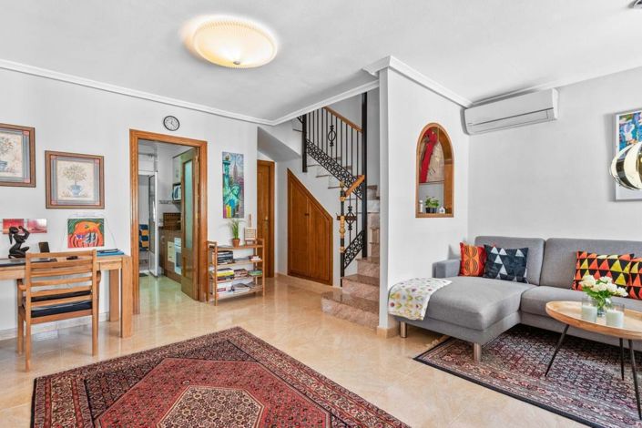 Image No.6-3 Bed Townhouse for sale