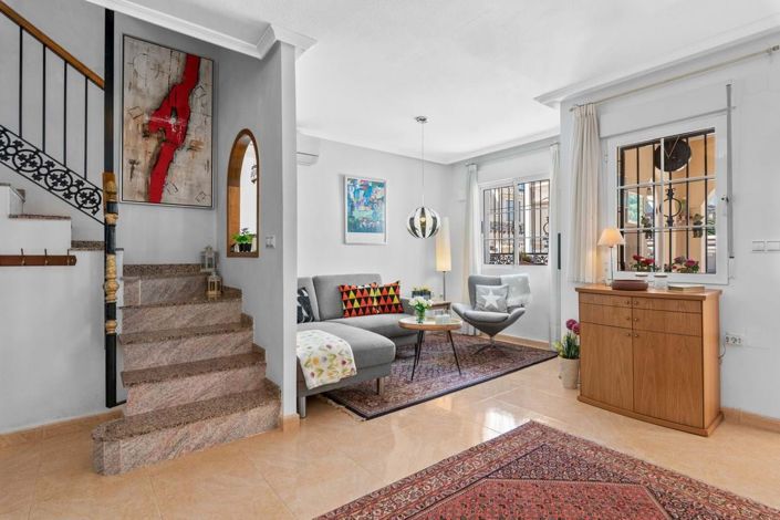 Image No.8-3 Bed Townhouse for sale