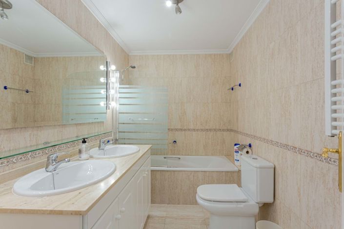 Image No.21-2 Bed Apartment for sale