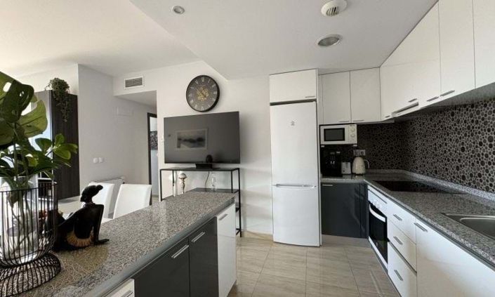 Image No.30-2 Bed Apartment for sale