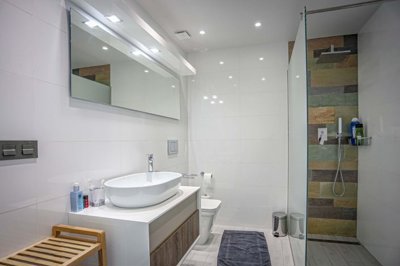 1447-654737-78d1f4f8b6655591b02d22fabb36a692d