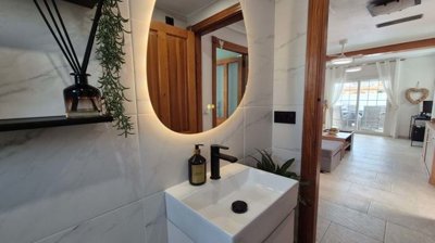 1447-644869-78d1f4f8b6655591b02d22fabb36a692d