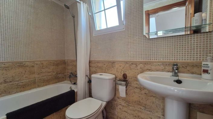 Image No.22-3 Bed Villa for sale