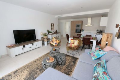 1447-654747-78d1f4f8b6655591b02d22fabb36a692d