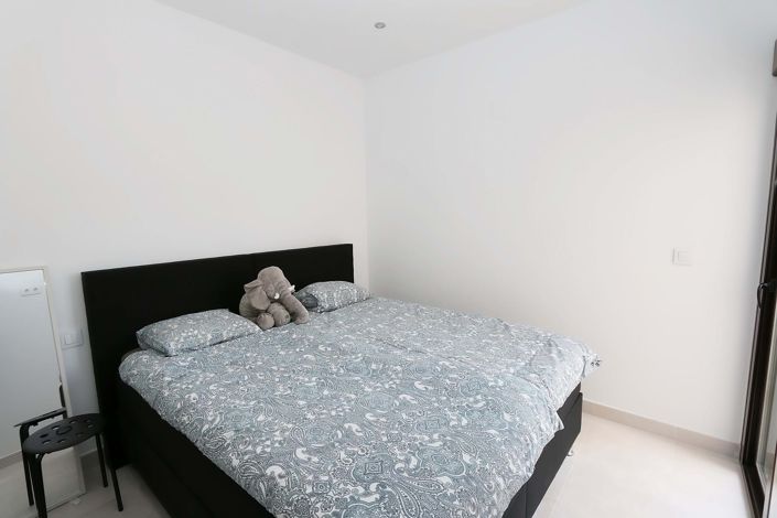 Image No.27-3 Bed Apartment for sale