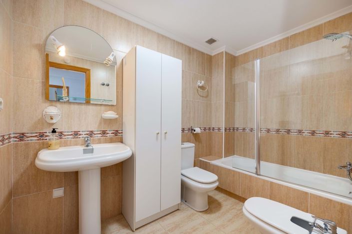 Image No.12-3 Bed Townhouse for sale