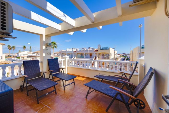 Image No.19-3 Bed Townhouse for sale