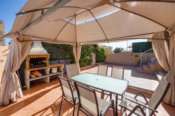 Image No.21-3 Bed Townhouse for sale