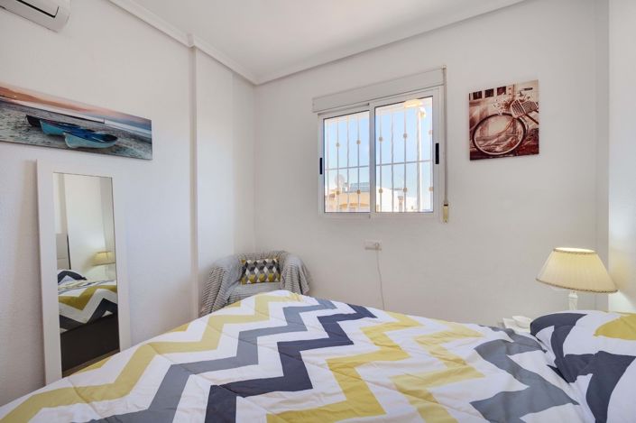 Image No.8-3 Bed Townhouse for sale