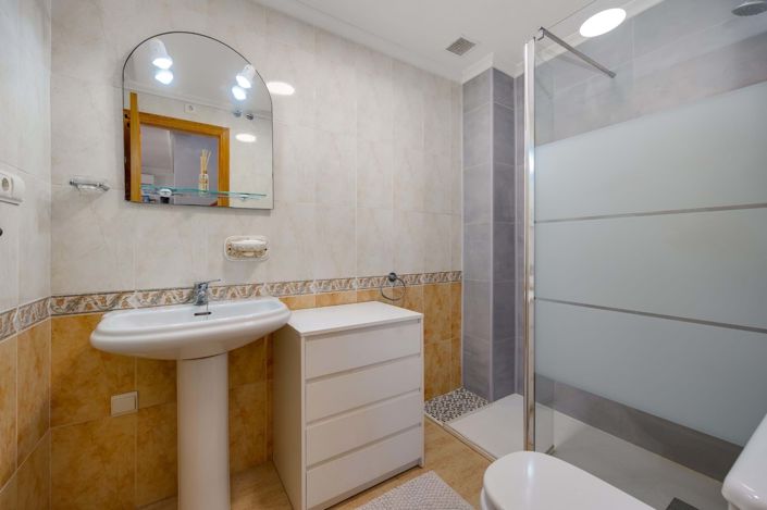 Image No.9-3 Bed Townhouse for sale