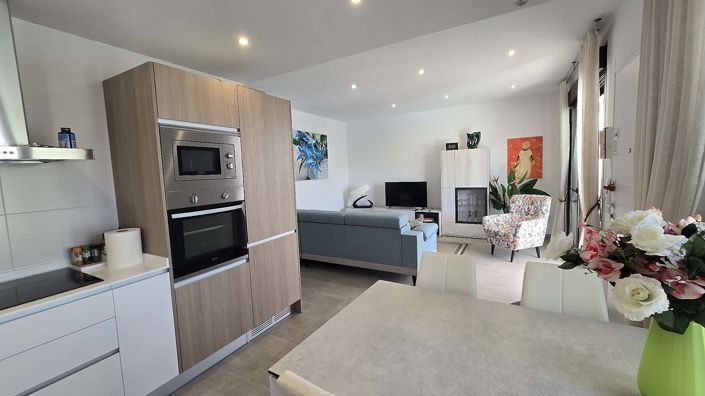 Image No.10-2 Bed Apartment for sale