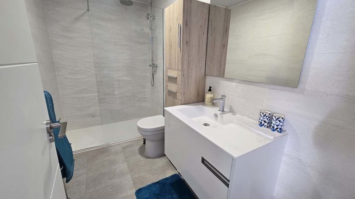 Image No.20-2 Bed Apartment for sale