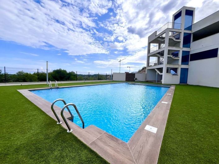 Image No.38-2 Bed Apartment for sale