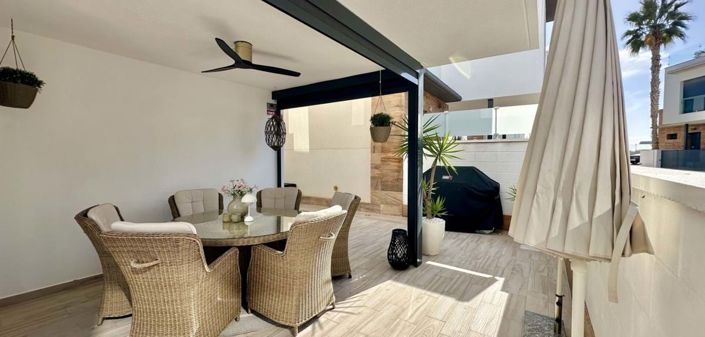 Image No.14-3 Bed Villa for sale