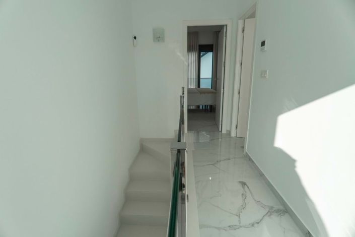 Image No.28-3 Bed Villa for sale