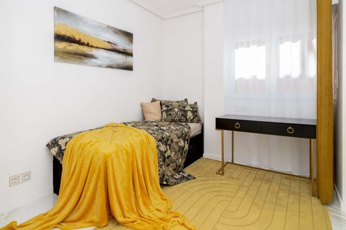 Image No.22-3 Bed Townhouse for sale