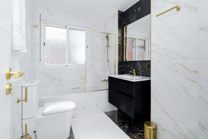 Image No.27-3 Bed Townhouse for sale