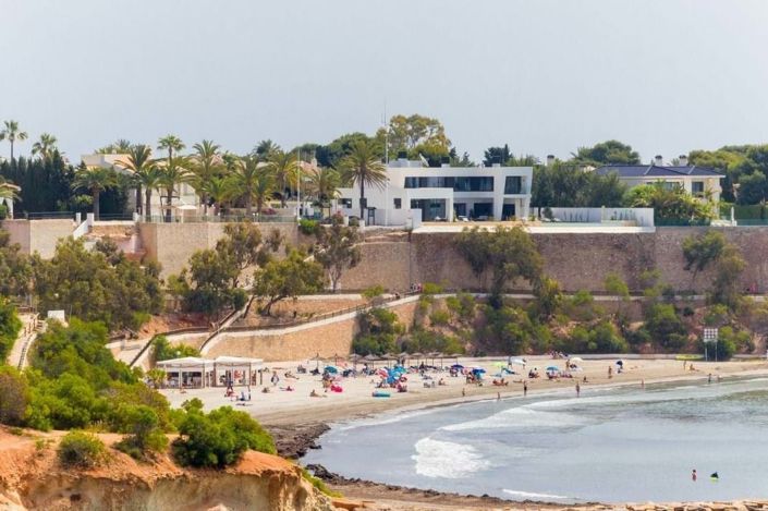 Image No.49-3 Bed Townhouse for sale