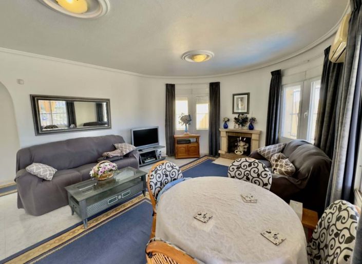 Image No.4-2 Bed Villa for sale