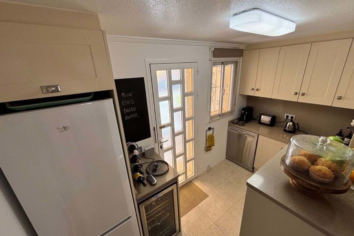 Image No.10-2 Bed Townhouse for sale