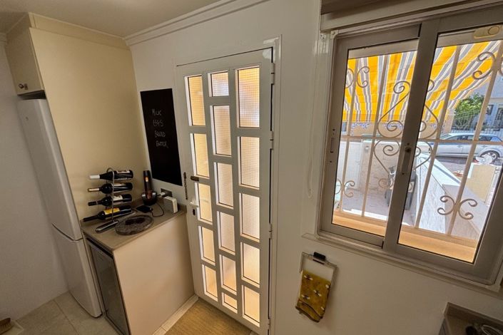 Image No.11-2 Bed Townhouse for sale