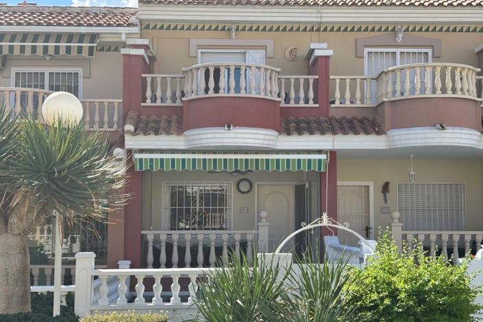 Image No.12-2 Bed Townhouse for sale