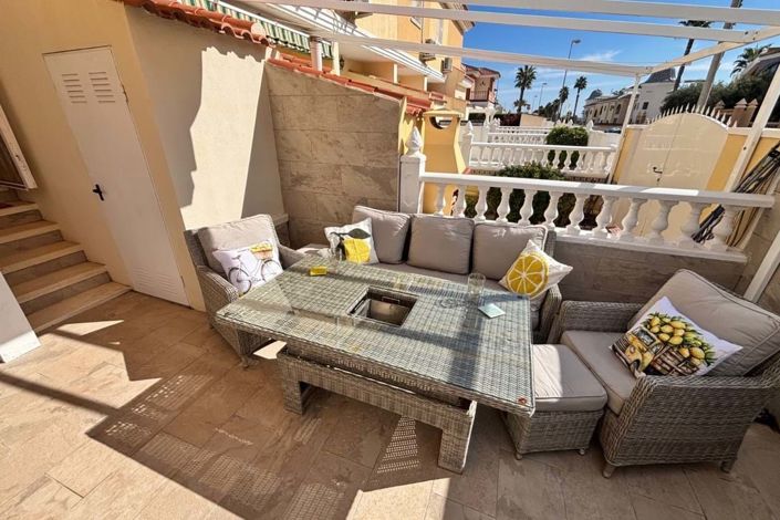 Image No.23-2 Bed Townhouse for sale