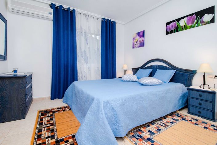 Image No.10-3 Bed Townhouse for sale