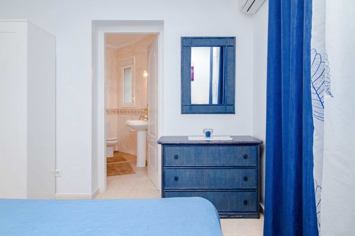 Image No.11-3 Bed Townhouse for sale