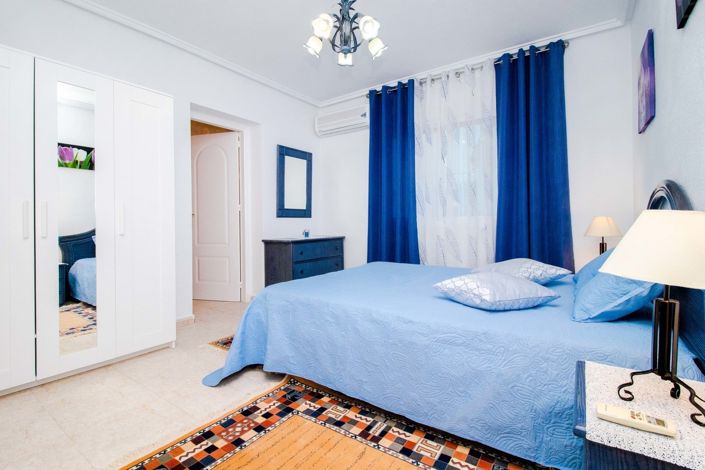 Image No.12-3 Bed Townhouse for sale