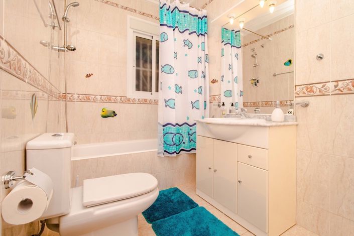 Image No.18-3 Bed Townhouse for sale