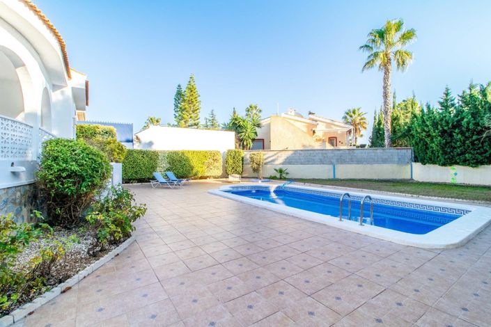 Image No.21-3 Bed Townhouse for sale