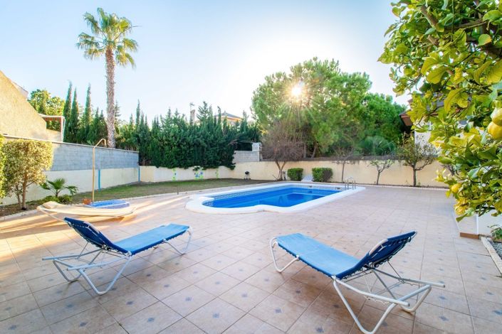 Image No.24-3 Bed Townhouse for sale