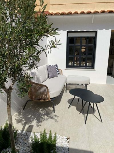 Image No.2-2 Bed Townhouse for sale