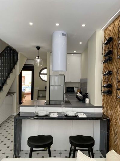 Image No.21-2 Bed Townhouse for sale