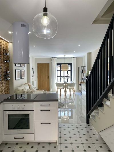 Image No.5-2 Bed Townhouse for sale