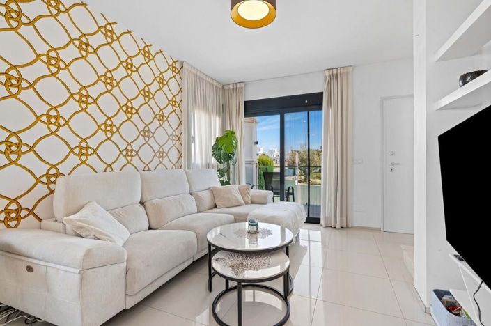 Image No.14-3 Bed Semi-Detached for sale