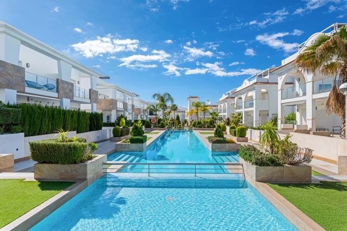 Image No.2-3 Bed Townhouse for sale