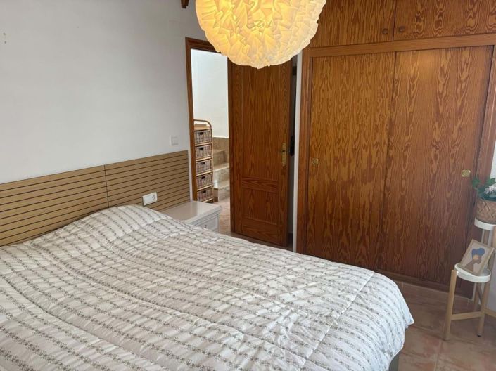 Image No.17-3 Bed Townhouse for sale