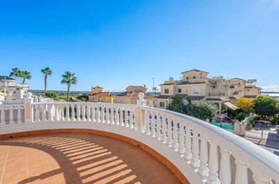 1447-656553-78d1f4f8b6655591b02d22fabb36a692d