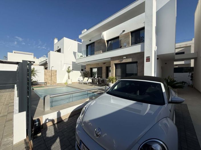 Image No.5-3 Bed Villa for sale