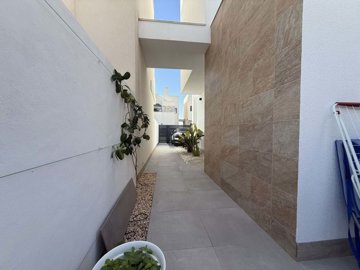 1447-645936-78d1f4f8b6655591b02d22fabb36a692d