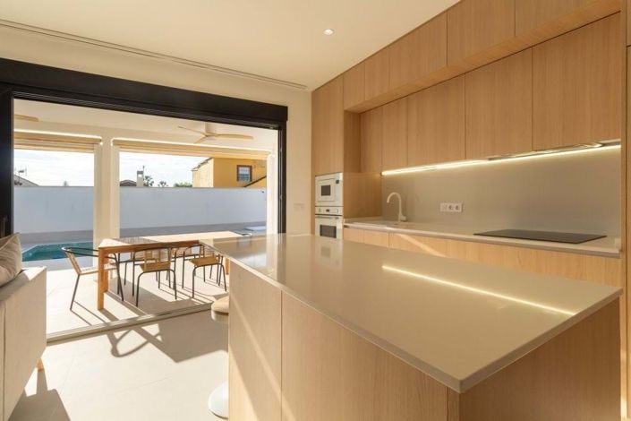 Image No.7-3 Bed Townhouse for sale