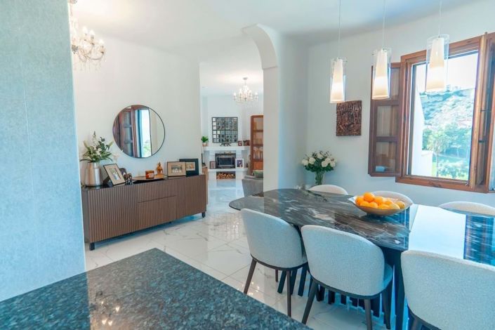 Image No.10-3 Bed Villa for sale