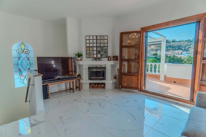 Image No.14-3 Bed Villa for sale