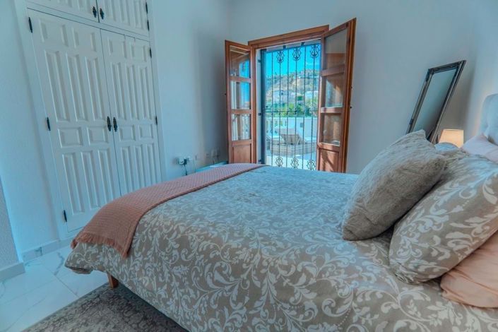 Image No.37-3 Bed Villa for sale