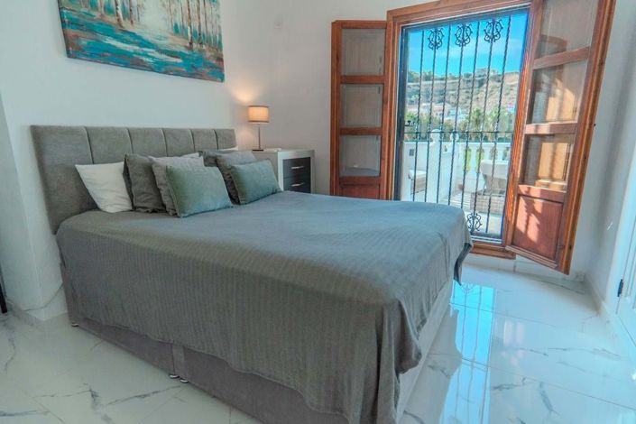 Image No.41-3 Bed Villa for sale