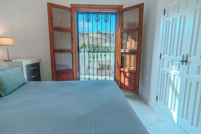 Image No.42-3 Bed Villa for sale