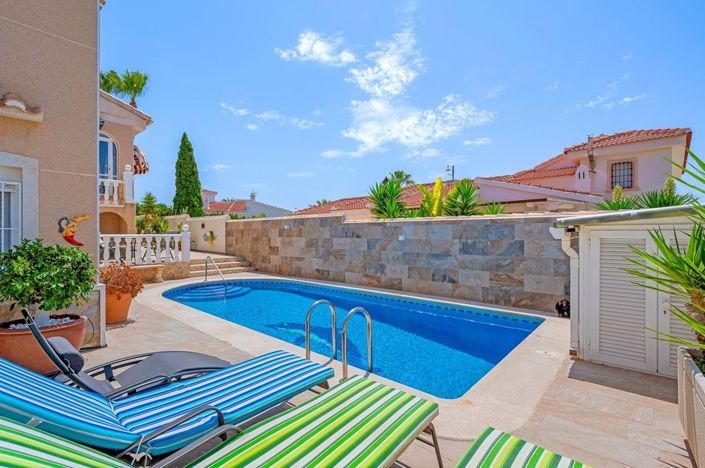 Image No.34-3 Bed Villa for sale